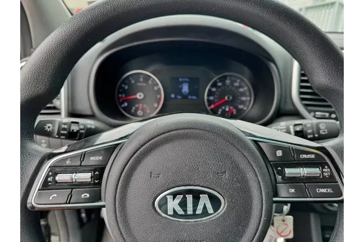 2022 KIA SPORTAGE2022 KIA SPO image 9