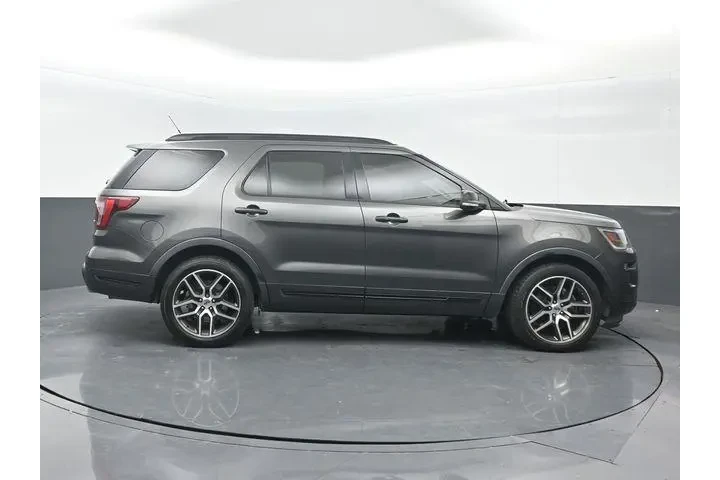 $19678 : Ford Explorer 2018 AWD Sport image 8