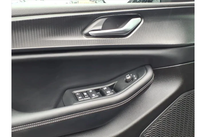 $32500 : Jeep Grand Cherokee 2024 4x4 image 4