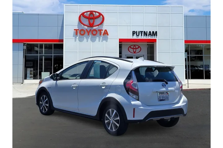 $18588 : Toyota Prius c 2018 One 4dr image 9