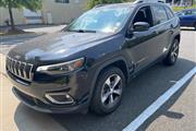 PRE-OWNED 2019 JEEP CHEROKEE en Madison WV