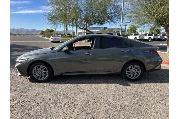 $18990 : Hyundai ELANTRA 2024 SEL 4dr image 6