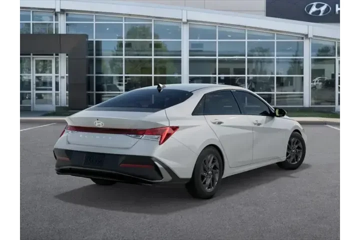$27725 : Hyundai ELANTRA Hybrid 2025 image 4