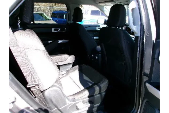 $30996 : Ford Explorer 2023 AWD XLT 4 image 5
