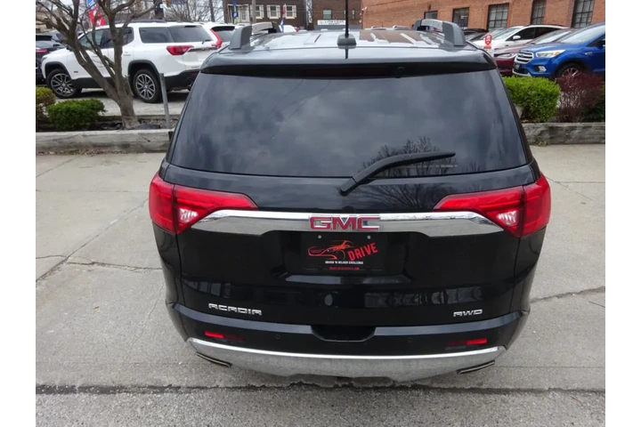 $11900 : 2017 GMC Acadia AWD 4dr Denali image 6