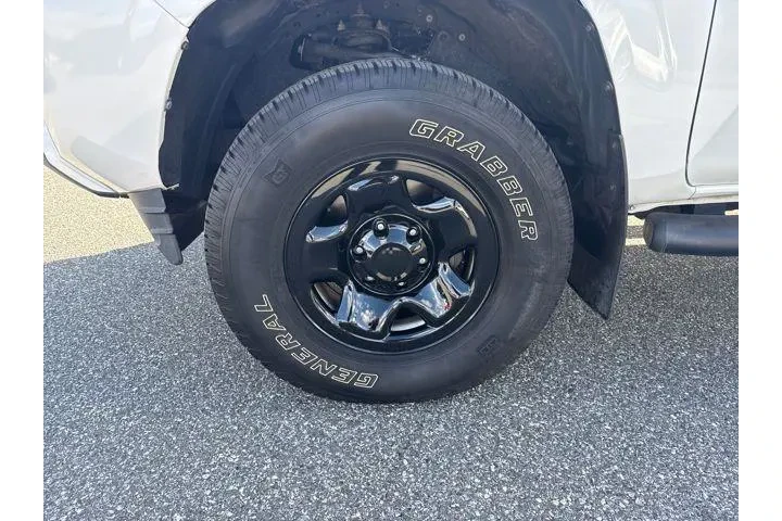 $26750 : Toyota Tacoma 2017 4x4 TRD P image 9