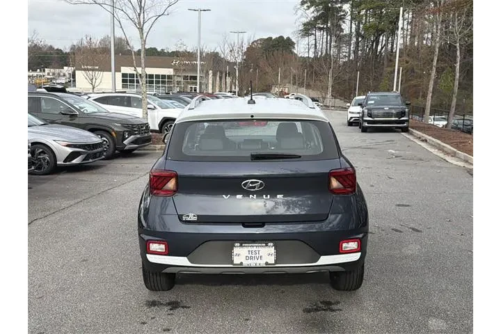 $22762 : Hyundai VENUE 2025 Limited 4 image 6