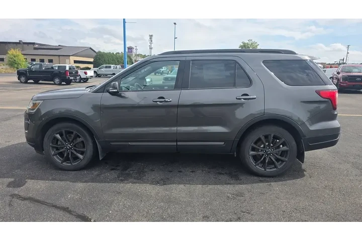 $12482 : Ford Explorer 2018 AWD XLT 4 image 1