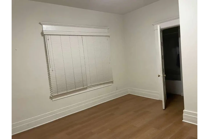 $950 : RECÁMARA CON BAÑO image 1