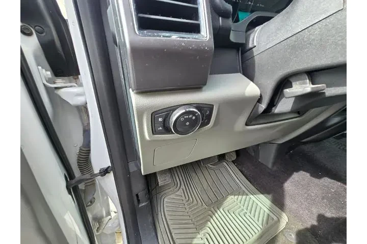 $21100 : Ford F-150 2017 4x2 King Ran image 10