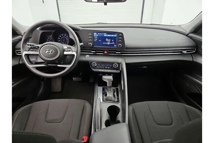 $19998 : Hyundai ELANTRA 2023 SEL 4dr image 9