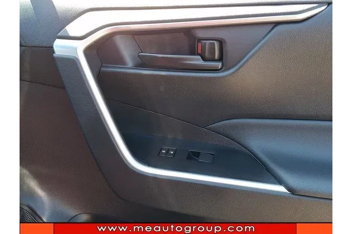 $28575 : Toyota RAV4 2024 AWD LE 4dr image 10