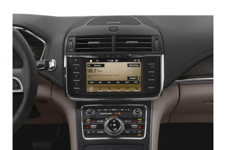 Lincoln Continental 2017 Res image 7