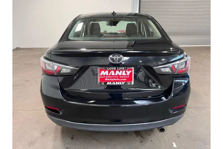 $13936 : Toyota Yaris 2019 image 4