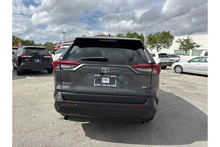 $16988 : Toyota RAV4 2019 LE 4dr SUV image 4