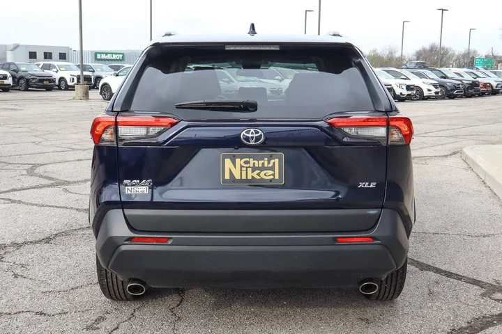 $25988 : 2024 RAV4 XLE FWD image 5
