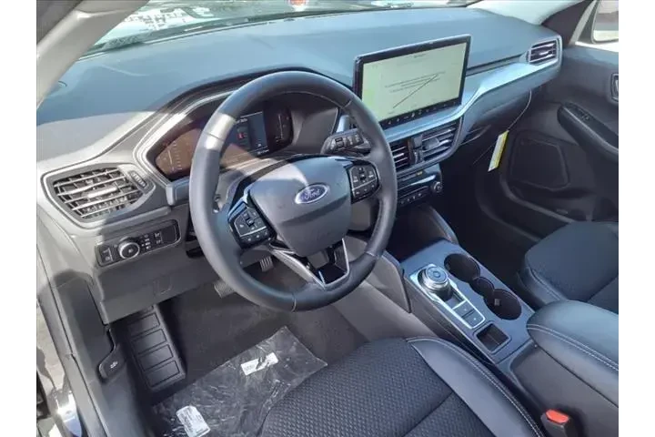 $26999 : Ford Escape Plug-In Hybrid 2 image 9