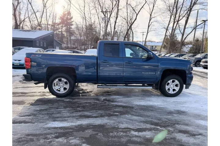 $14995 : 2017 Silverado 1500 LT Z71 image 8