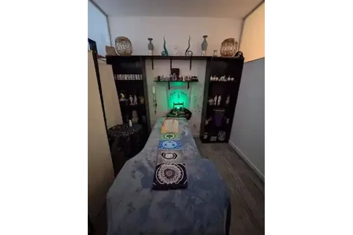 Psychic Healer Helena image 2