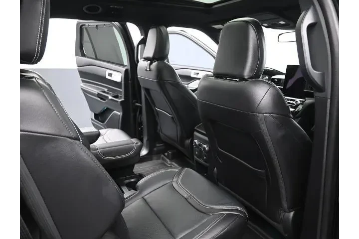 $34781 : Ford Explorer 2021 AWD ST 4d image 10