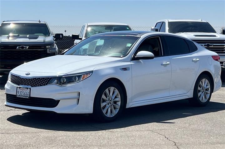 $14650 : Optima EX image 10