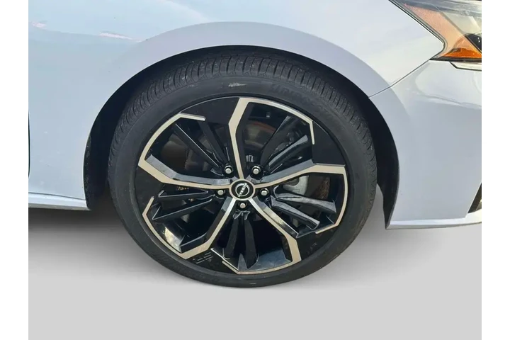 $19995 : Nissan Altima 2025 2.5 SR 4d image 8