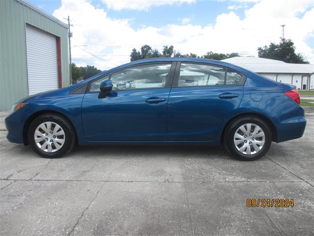 $10995 : 2012 Civic image 5