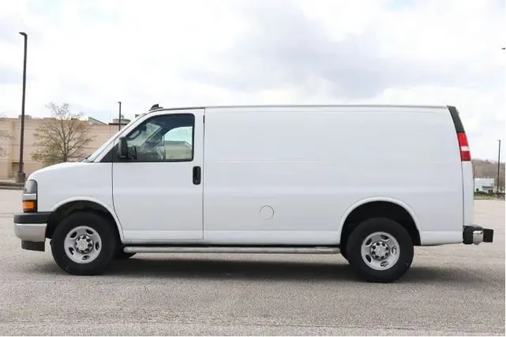 $32514 : Chevrolet Express 2024 2500 image 5
