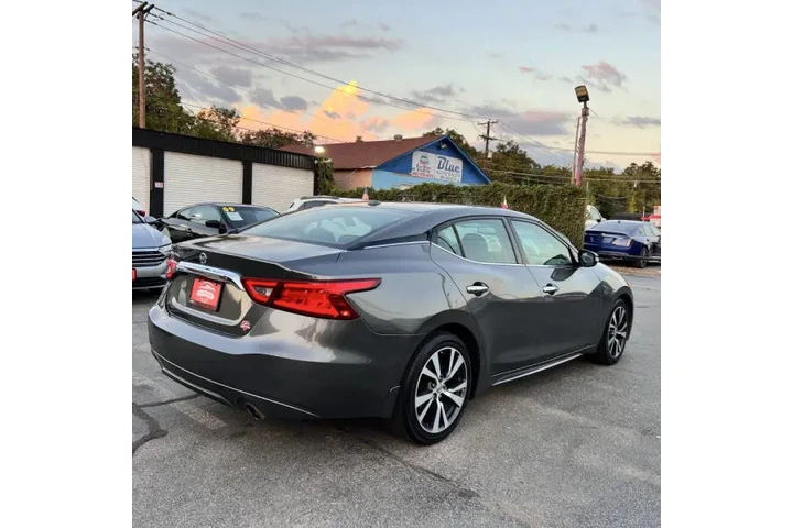 $13495 : 2017 Maxima 3.5 SV image 7