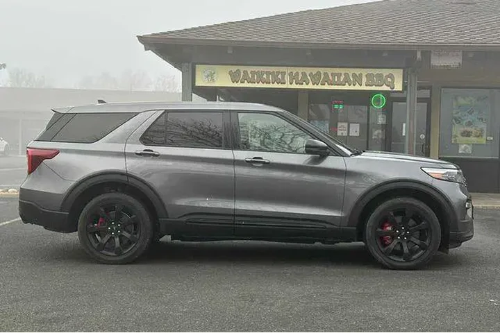$38686 : Ford Explorer 2022 AWD ST 4d image 7