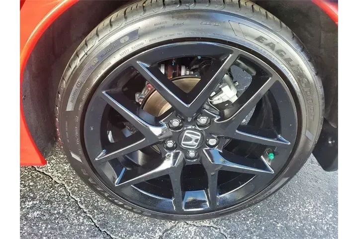 Honda Civic 2024 Sport 4dr S image 8