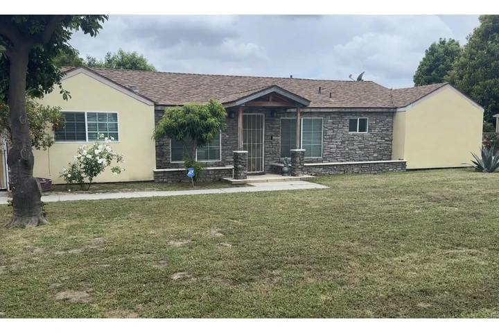 $3950 : CASA DE RENTA / N. El Monte image 1