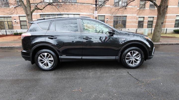 $15995 : 2017 RAV4 Hybrid XLE image 7