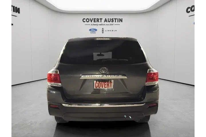 $12950 : Toyota Highlander 2011 SE 4d image 4