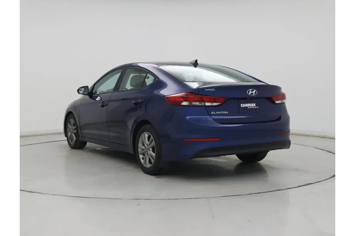 $13599 : Hyundai ELANTRA 2017 SE 4dr image 2