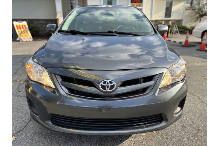 2011 Corolla LE image 4