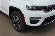 $39654 : 2022 Grand Cherokee Base 4xe thumbnail