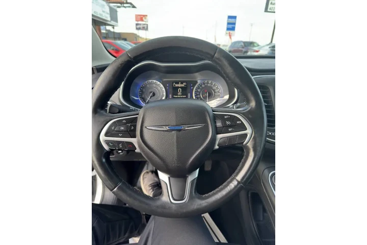 $8950 : 2015 200 Limited image 10
