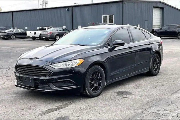 $11438 : Ford Fusion 2018 S 4dr Sedan image 2
