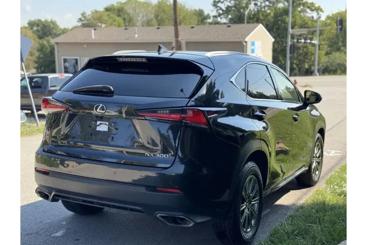 $13999 : 2019 NX 300 image 6