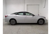 $21897 : Nissan Altima 2024 2.5 SV 4d thumbnail