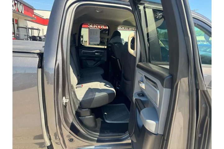 $19980 : 2020 RAM 1500 Big Horn 4x4 Qu image 9
