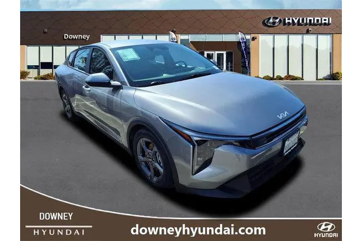 $21580 : Kia K4 2025 LXS 4dr Sedan image 2