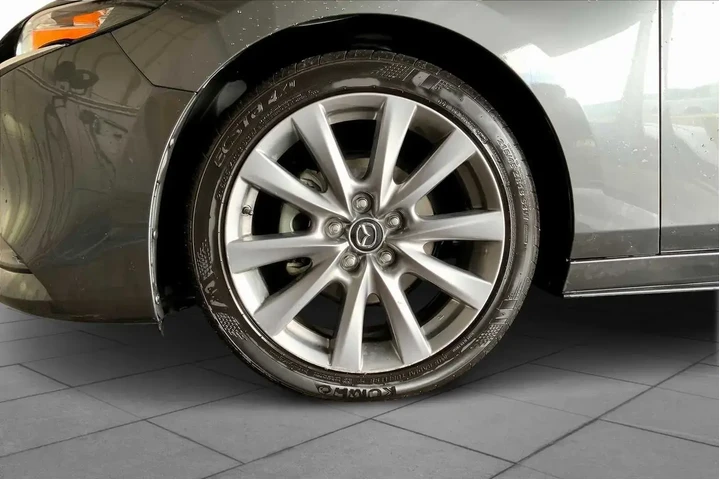 $19688 : Mazda Mazda3 Sedan 2023 2.5 image 10