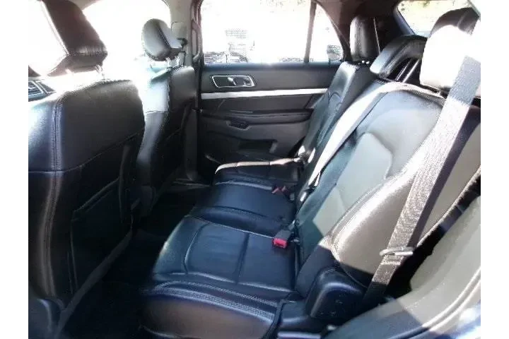 $19868 : Ford Explorer 2017 AWD XLT 4 image 7