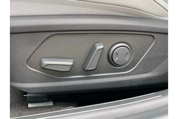 $27550 : Hyundai ELANTRA 2025 Limited image 10