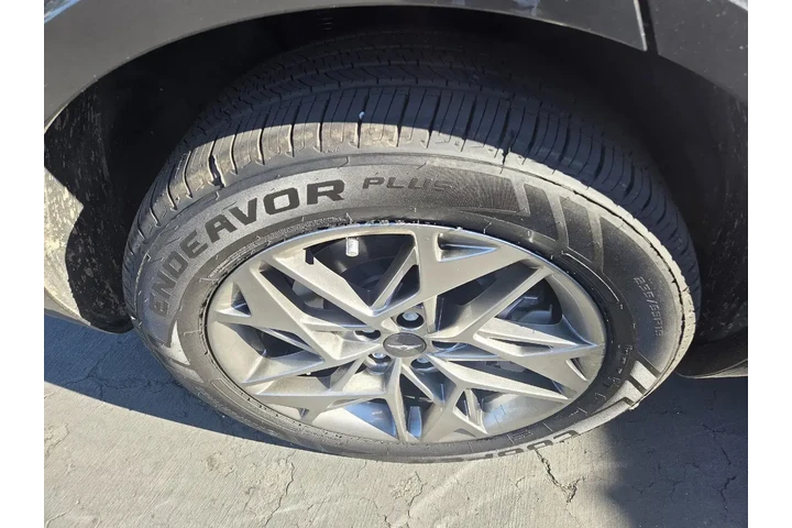 $38995 : Genesis GV70 2024 AWD 2.5T S image 6