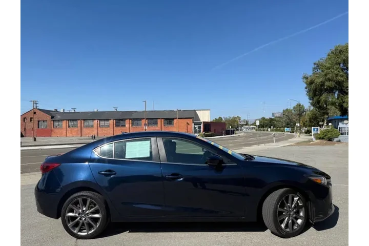 $19995 : 2018 MAZDA3 Grand Touring image 4