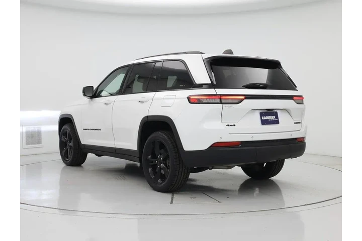 $28998 : Jeep Grand Cherokee 2023 4x4 image 2