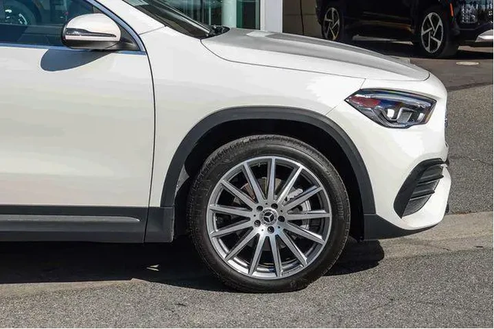 $29000 : Mercedes-Benz GLA 2023 GLA 2 image 10